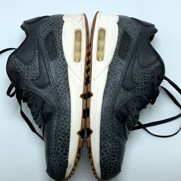 Women’s Nike Air Max 90 SE - Picture 4 of 13